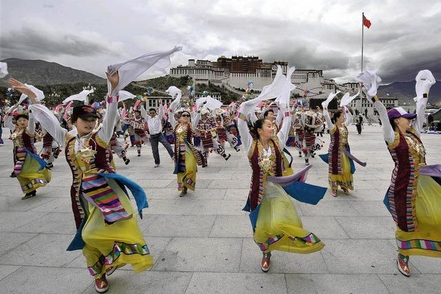 Tibet ist Kulisse für den Fackellauf