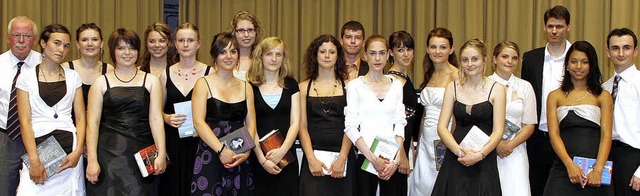 Zum Abschluss ihrer Schulzeit am IBG g... ganze Reihe von Abiturienten Preise.   | Foto: Heidi Fssel
