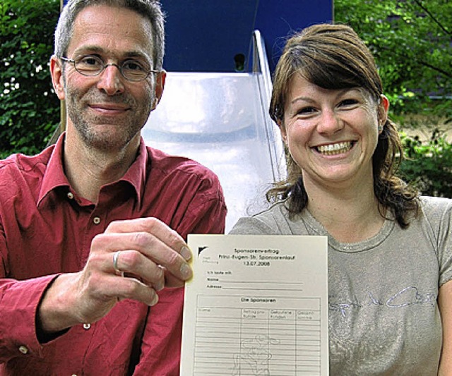 Tilman Berger und Sonja Herb werben fr den Sponsorenlauf.   | Foto: GES