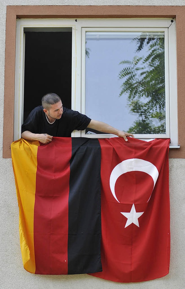 Hasan zbek kann sich auf einen entspa...wie der Rapper&#8222;fr beide&#8220;.  | Foto: Ingo Schneider