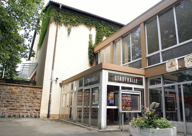 Sanierung der bestehenden Halle (Bild)...hof? Jetzt sind die Gutachter gefragt.  | Foto: heidi fssel