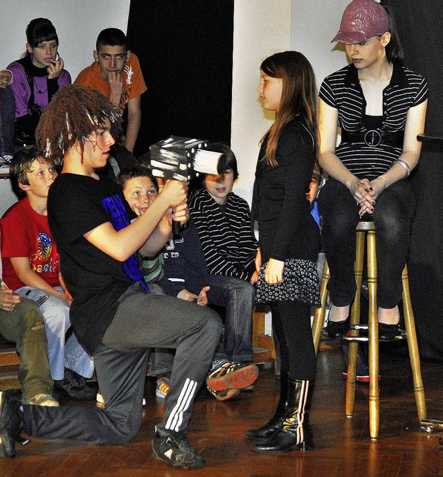 Neuland betreten die Spielwerkstatt un...eider-Schule mit ihrem Theaterprojekt.  | Foto: michael bamberger