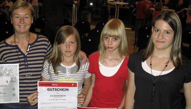 Erfolgreich die Otto-Hahn-Schule vertr...ichel, Jessica Knaub, Carina Becherer   | Foto: BZ