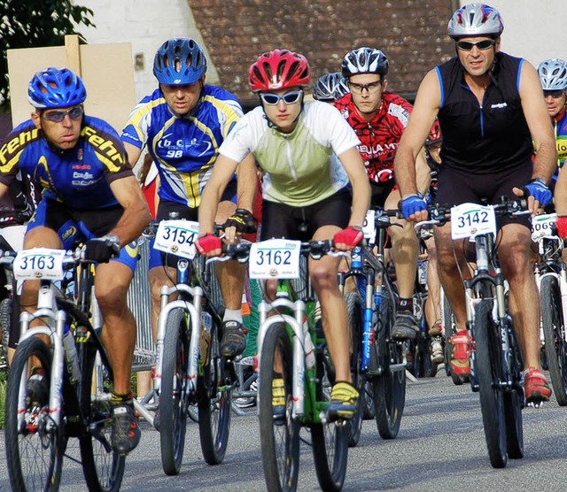 Am Sonntag treten die Radfahrer beim &...ldenrace&#8220; wieder in die Pedale.   | Foto: jbs