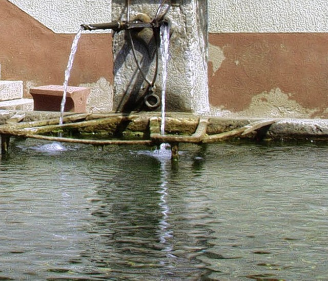 Als 1908  flieendes Wasser in die Hs...iemand mehr  Wasser holen am Brunnen.   | Foto: Hartenstein
