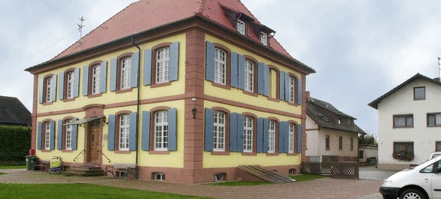 Auen sieht das alte Pfarrhaus Wittenw...bild: Michael Bamberger</BZ-FotoRepro> 