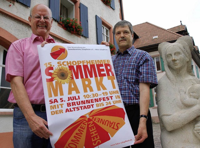 Sehen dem Fest-Doppel Sommermarkt/Brun...everein und Rektor Johann Tritschler.   | Foto: Andr Hnig