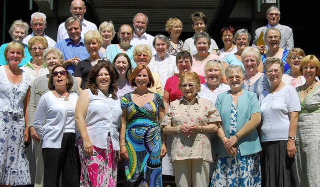 Der  Barry Ladies Choir  ist seit Donn...on OB Eberhard Niethammer empfangen.    | Foto: Valentin  Ade