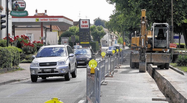 Voraussichtlich Mitte August wird die ...bestehen ber die Umfahrung Tiengen.    | Foto: Neubert