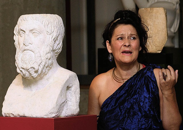 In der Archologischen Sammlung unter ...;griechische Frauen im Aufwind&#8220;. 