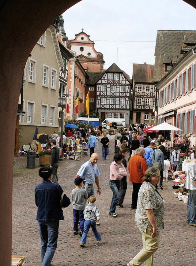 Flohmarkt in Straen und Gassen der Innenstadt  | Foto: HILLER