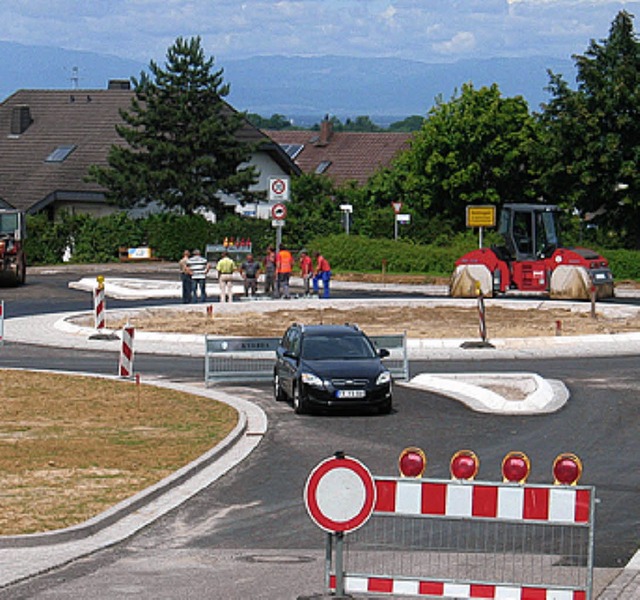 Wird heute  dem Verkehr bergeben: der neue Ballrechten-Dottinger Kreisel.   | Foto: Gemeinde