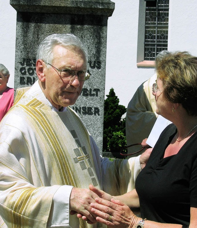 Viele Besucher nutzten die Gelegenhei... Zimmermann persönlich zu gratulieren. | Foto: michael gottstein Viele Besucher nutzten die Gelegenhei... Zimmermann persönlich zu gratulieren. | Foto: michael gottstein