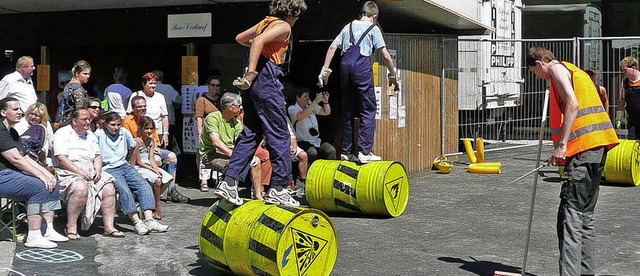 Der Zirkus Karozi zeigte  beim Sommerfest des St. Josefshauses sein Programm.   | Foto: Danielle Hirschberger