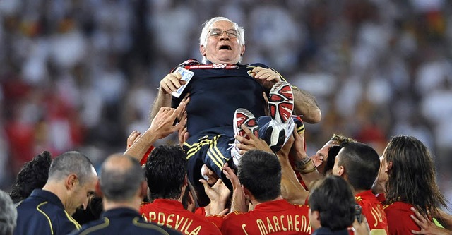 Spaniens Trainer Luis Aragons erfhrt...agen. Ob er es auch als Glck empfand?  | Foto: afp