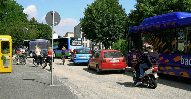 Das Verkehrschaos in der Vogesenstrae...h eine Sperrung erheblich eingedmmt.   | Foto: BZ