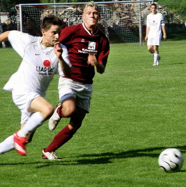 Beim Pokalturnier um den Pokal der Sta...art, aber fair um jeden Ball gekmpft.  | Foto: herbert trogus