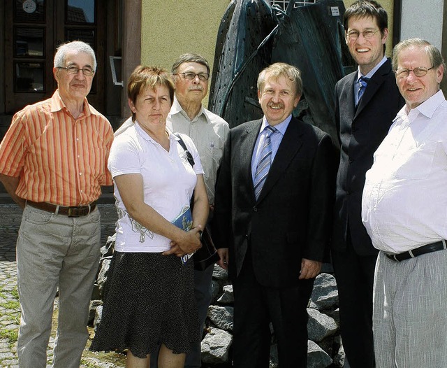 Gruppenbild mit Dame (v. l.): Bernhard..., Jochen Paleit und  Karl-Heinz Speier  | Foto: BZ