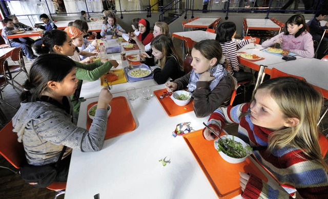 Das Schulessen (hier an der Staudinger...gen als der Eigenbeitrag der Schler.   | Foto: Ingo Schneider