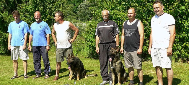 Beim Hunde-Pokalkampf  in Hllstein si...r Herzog und Albert Stofer (rechts).   | Foto: Georg-Diehl