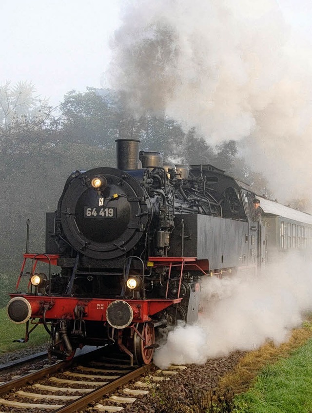 64 419 DBK - diese Dampflok wird den M...zwischen Titisee und Lffingen ziehen. 