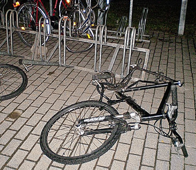 Vandalismus am Bahnhof  | Foto: BZ