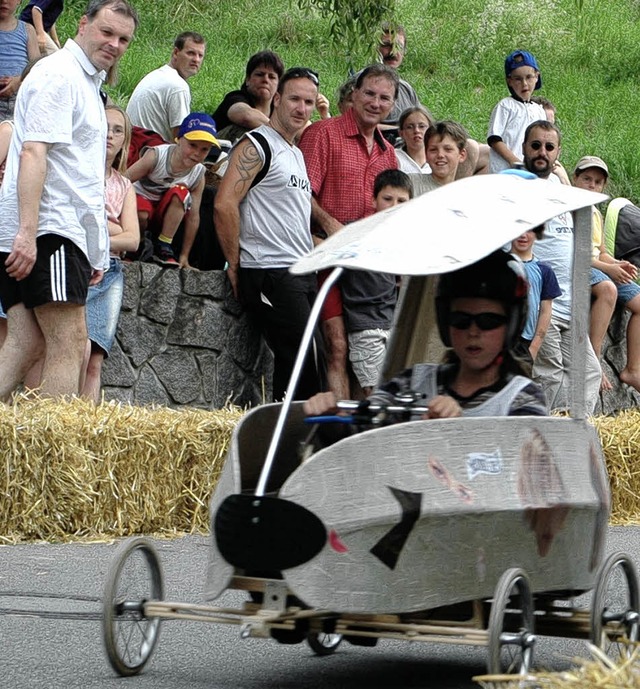Zieht viele Besucher nach flingen: das Seifenkistenrennen.  | Foto: thelen