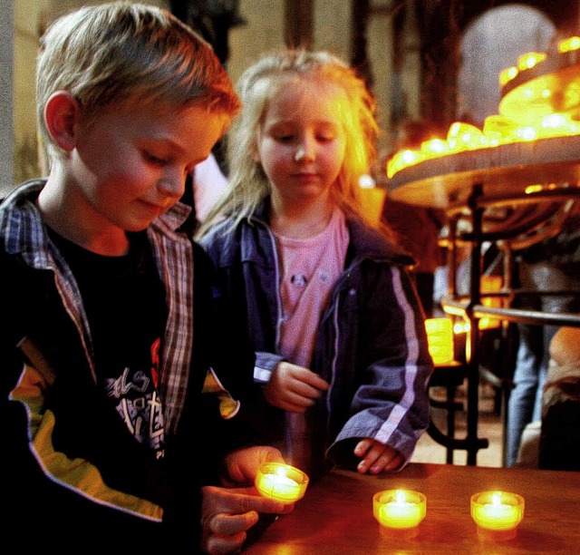 Religiser Aufbruch: Kinder im Mainzer Dom  | Foto: dDP