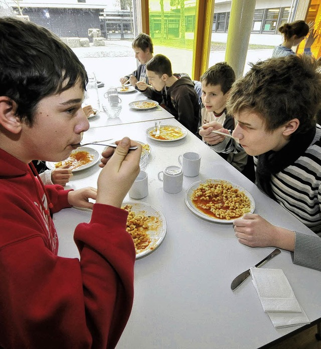 Der Appetit auf ein Mittagessen an der...das Ergebnis einer Umfrage der Stadt.   | Foto: Schneider