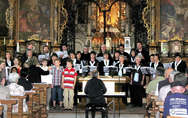 <Bildtext>Ein Kinderchor als Verstrku...20; in der  Klosterkirche.</Bildtext>   | Foto: Wiese
