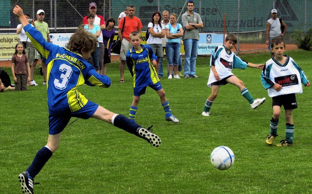 Mit Eifer dabei: Fuballernachwuchs    | Foto: monika rombach