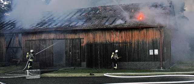 Ein Raub der Flammen wurde am Dienstag...uf weiter ber 100000 Euro geschtzt.   | Foto: Heinz Vollmar