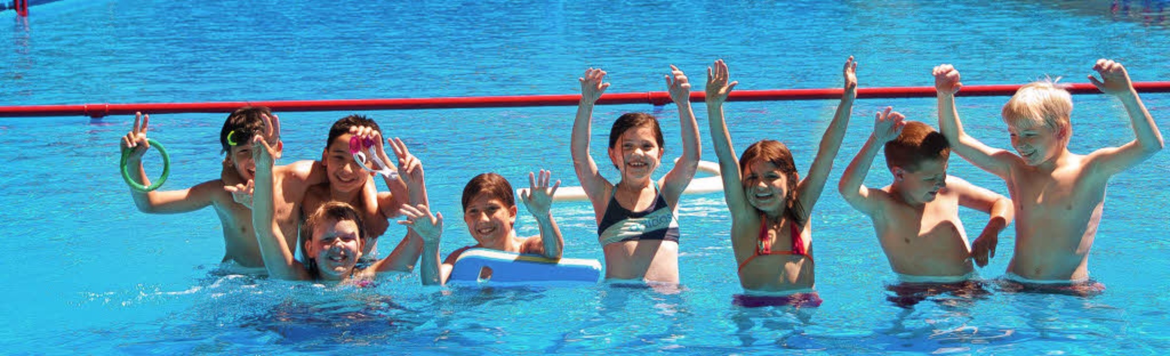 Die Schwimmfreunde laden jeden Mittwoc...;Wasserspielen&#8220; ins Schwimmbad.   | Foto: Jutta binner-Schwarz