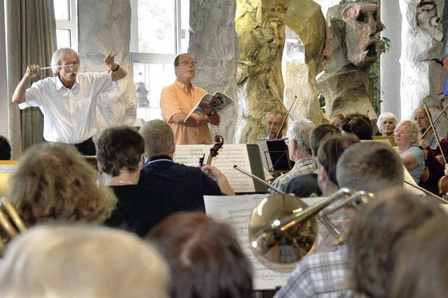 Die Herkulesaufgabe, 240 Musiker und Sänger in Einklang zu bringen