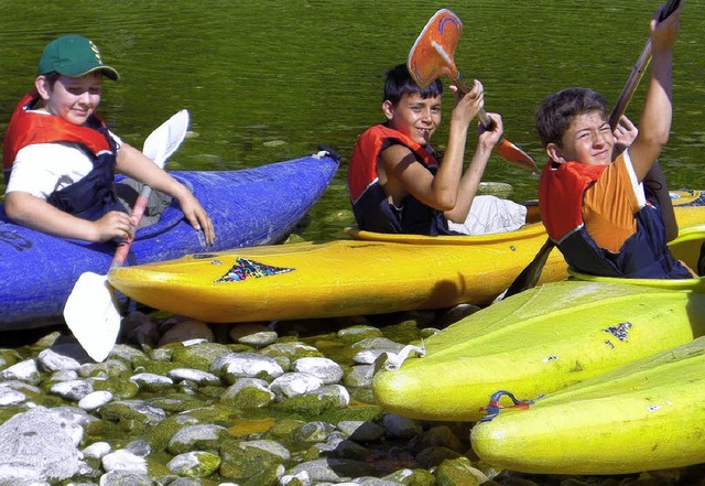 Zum Abschluss des Trainings  unternehm... Schler eine Kanutour auf dem Rhein.   | Foto: privat