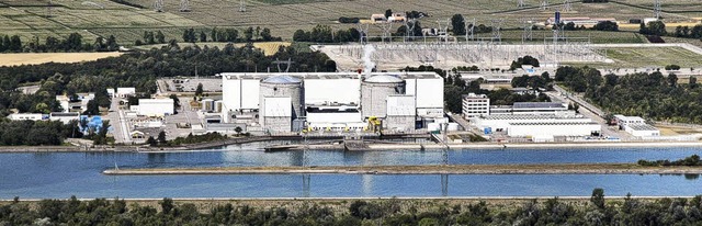 Gefahr am Rhein: Das Atomkraftwerk in ...och keine Einigkeit im Gemeinderat.     | Foto: brigitte Sasse