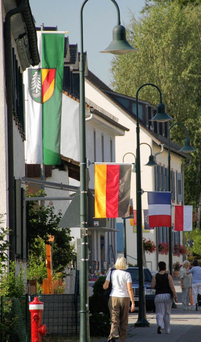 Gundelfingen zeigt Flagge   | Foto: fk