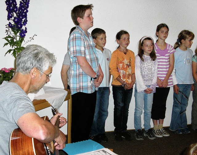 30 Lieder einstudiert und dann auch no...ler  beim Konzert im Ibacher Rathaus.   | Foto: christiane sahli