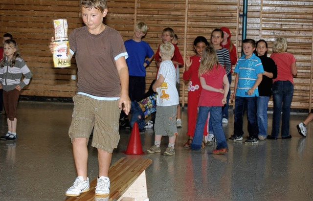 <Bildtext>Wegen Regens musste die Spie... Turnhalle verlegt werden.</Bildtext>   | Foto: kai kricheldorff