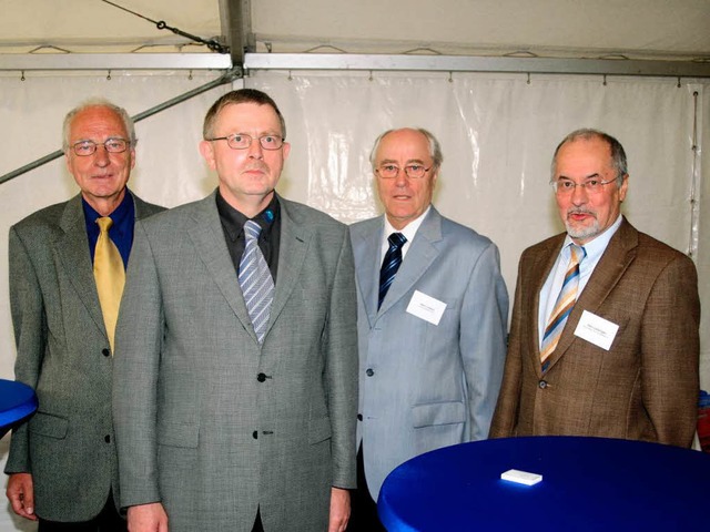 Ekkehard Walkenhorst, Ewald Schulz, Ge...sser-Brwinkel in Maulburg (von links)  | Foto: Heiner Fabry