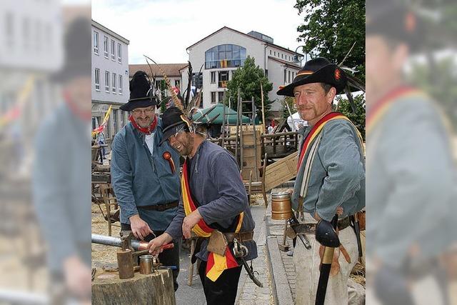 Ritter und Barden ziehen durch Gundelfingen