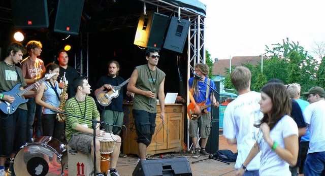Die Ska- und Reggae Band &#8222;Female...beim ersten Denzlinger JuZe-Open-Air.   | Foto: Lisa Geiger