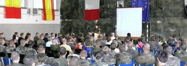 ber 250 Angehrige von Soldaten nahme...r Robert-Schuman Kaserne in Mllheim.   | Foto: privat