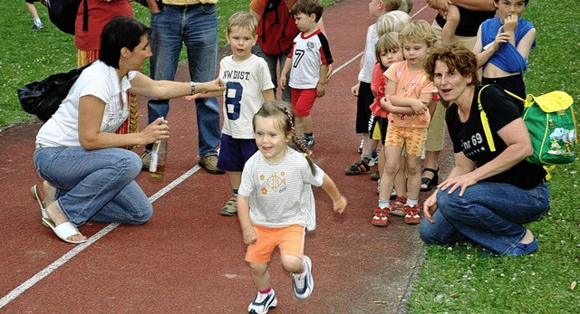 Kleine Sportler, groe Leistung: Bei d...r Dorfmeisterschaften drfen alle ran.  | Foto: heinz vollmar