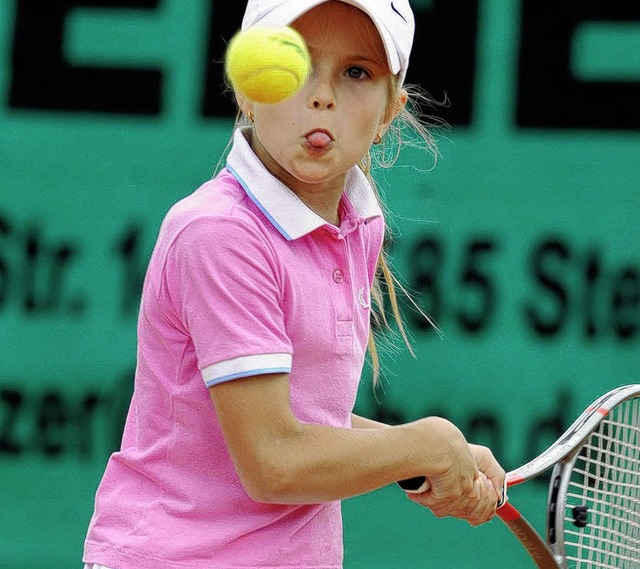 Dir werde ich&#8217;s zeigen, dachte s...lnehmerin des Tennis-Wiesental-Cups.    | Foto: Schn