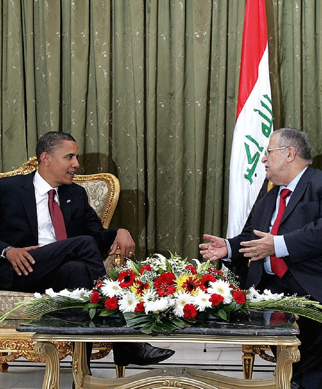 Barack Obama (links) bt sich noch in ...ten des Iraks, Jalal Talabani, kennen.  | Foto: afp