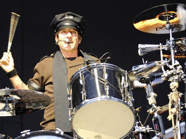 rzte-Drummer Bela B.: Schlagzeug spie...t Schwerstarbeit und fordert Ausdauer.  | Foto: ddp