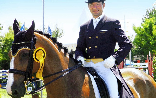 Sattelt seine Pferde erstmals in Kleinkems: Olympiasieger  Martin Schaudt   | Foto: Michael Heuberger