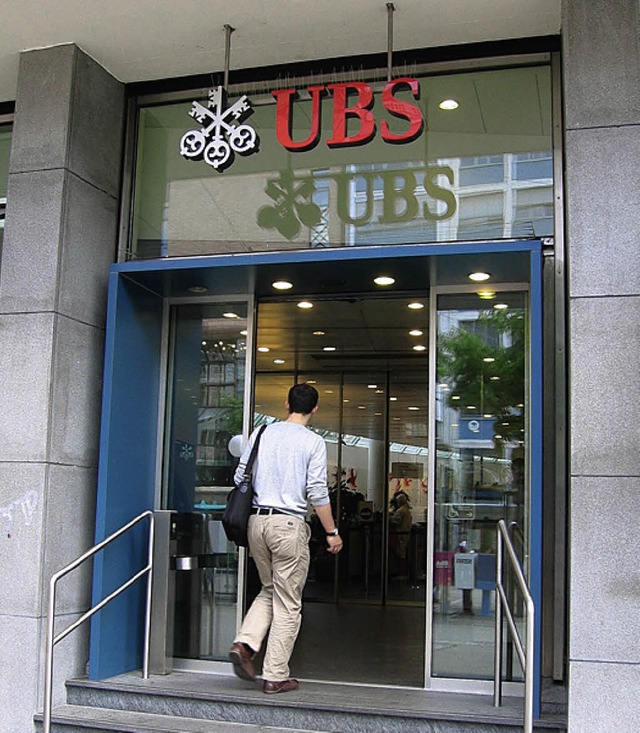 Die UBS-Filiale am Claraplatz 