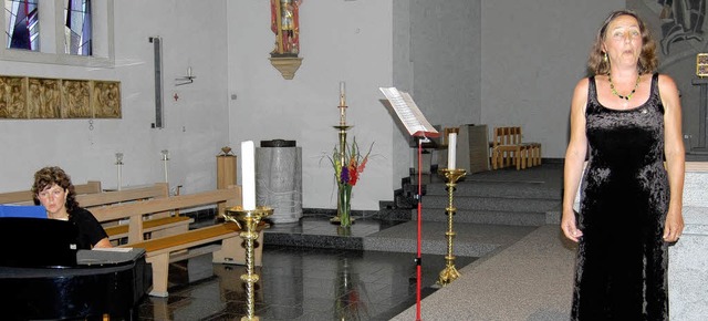 Anne Hveler (Sopran) und Maria Grigor...r Kirche St. Achatius in Niederhausen.  | Foto: Dominik Hgle